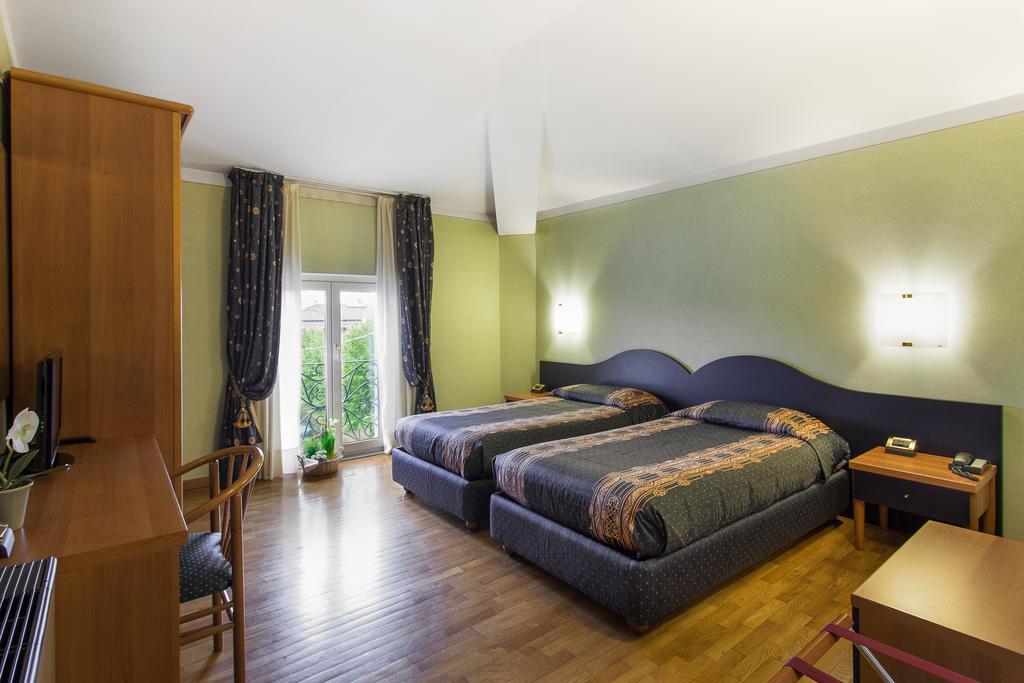 Hotel Gambara Phòng bức ảnh