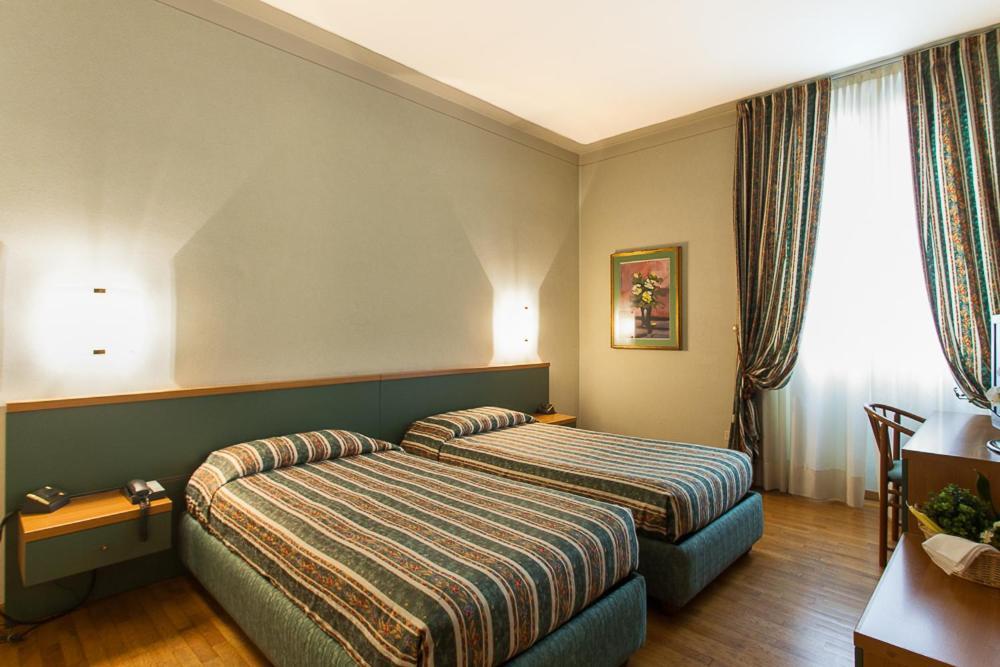 Hotel Gambara Ngoại thất bức ảnh