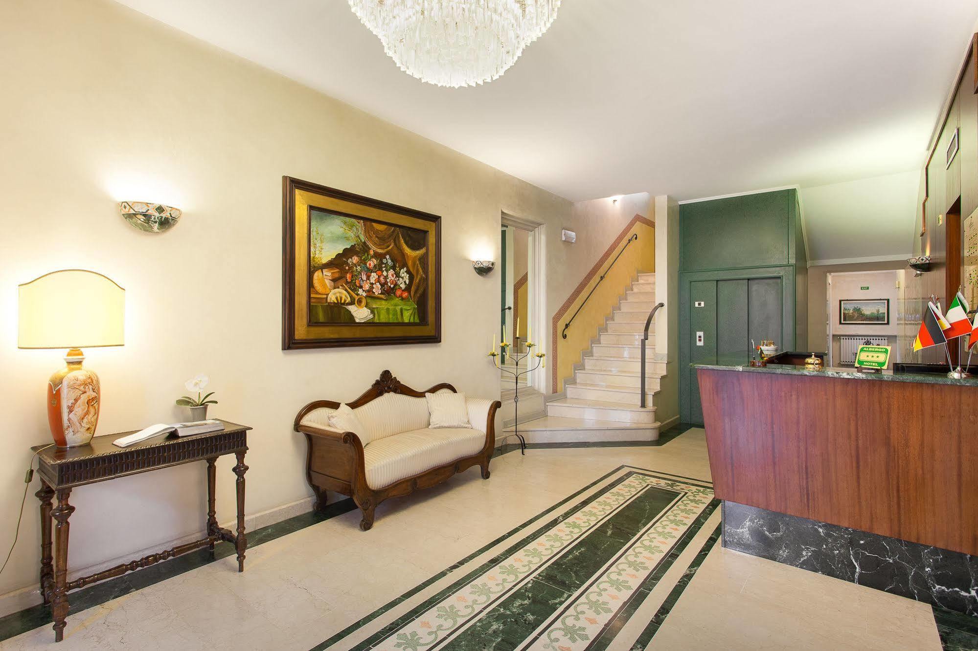 Hotel Gambara Ngoại thất bức ảnh